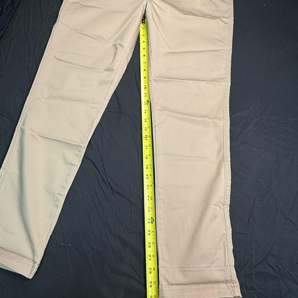 Denver Hayes Women’s Khaki Pants NWT Size 14x32 - Picture 4 of 11